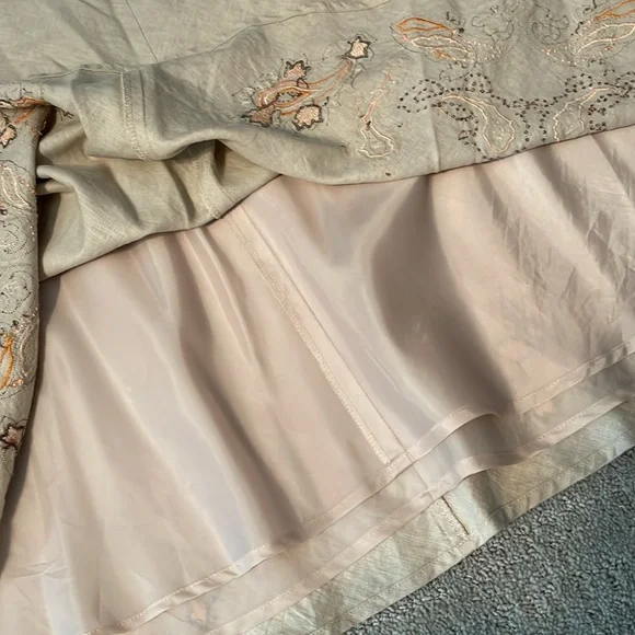 Apostrophe midi skirt linen skirt with beading and embroidery details - Picture 3 of 8